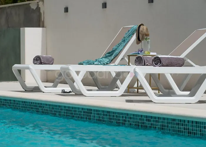 Smaragd - Saphir - Luxury With Shared Pool דירה מאקרסקה