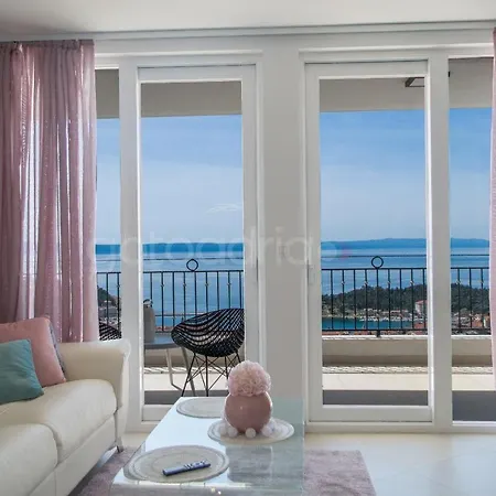 Appartement Smaragd - Saphir - Luxury With Shared Pool Makarska