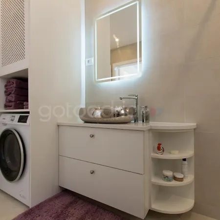 Smaragd - Saphir - Luxury With Shared Pool Apartman