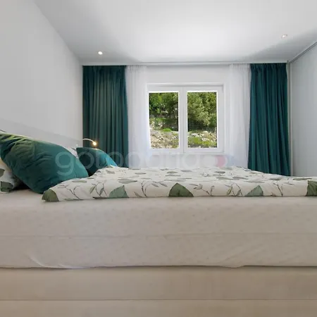 Smaragd - Saphir - Luxury With Shared Pool