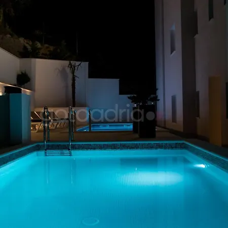 Smaragd - Saphir - Luxury With Shared Pool Appartement
