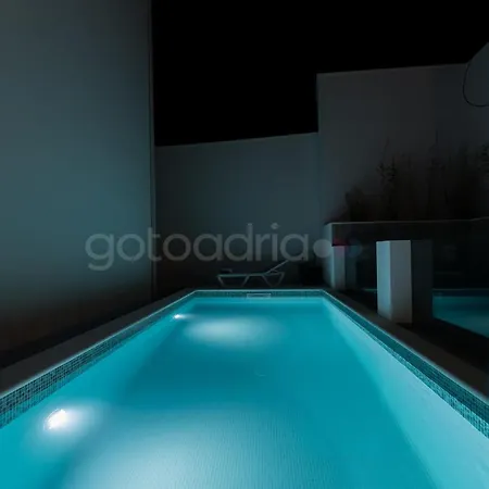 Smaragd - Saphir - Luxury With Shared Pool *